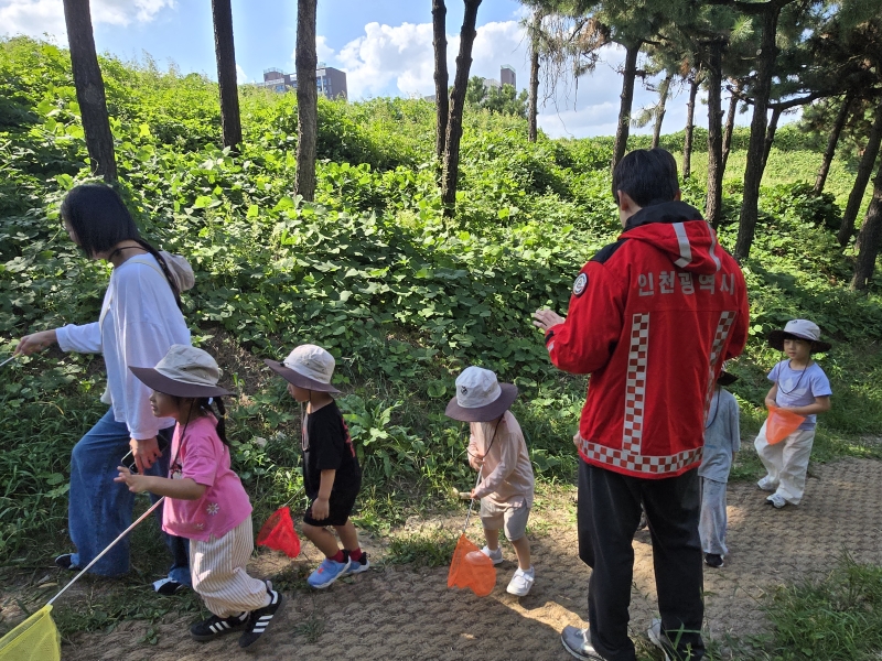 연수구, 인천시와 봉재산서 산불 예방 홍보 활동